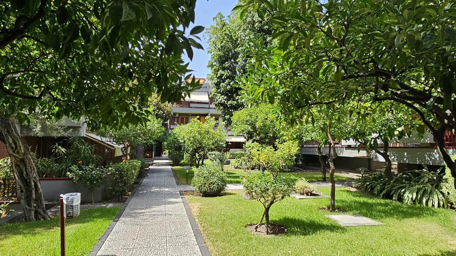 Апартаменты Holiday Home Family Джардини-Наксос